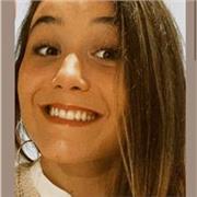Apasionada por el mundo de los niños, la educación, los deportes y las relaciones  públicas.